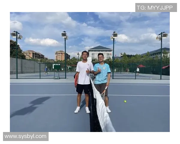 成都网球队荣登全国网球团队协作排行榜第四名展现强大实力与团队精神 成都网球队荣登全国网球团队协作排行榜第四名展现强大实力与团队精神